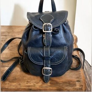Roots Vintage Leather black mini backpack